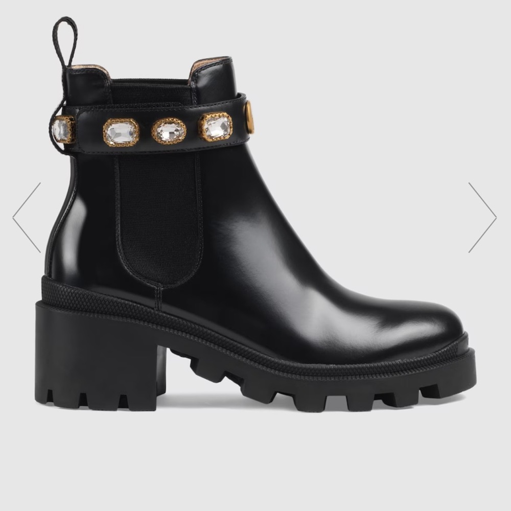 LEATHER ANKLE BOOT WITH BELT